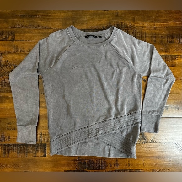 Athleta Serenity Criss Cross Sweatshirt Size Small Gray Pullover Lightweight - Picture 2 of 4